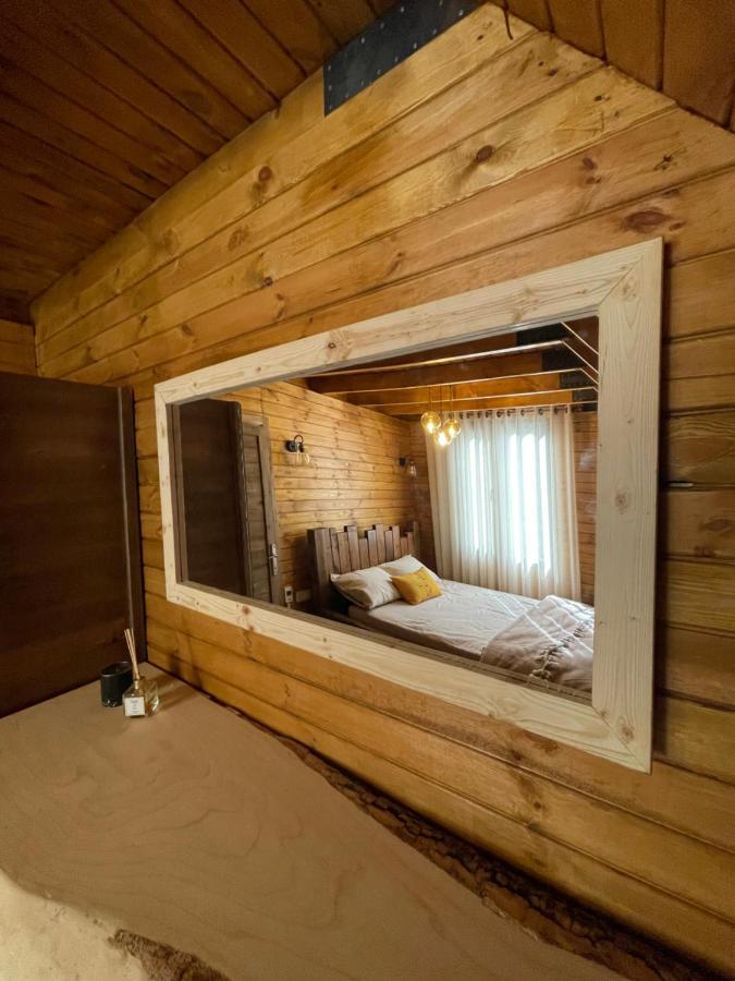 Panurlawoodenhouse Oezel Havuz& Sauna Mavi Dış mekan fotoğraf