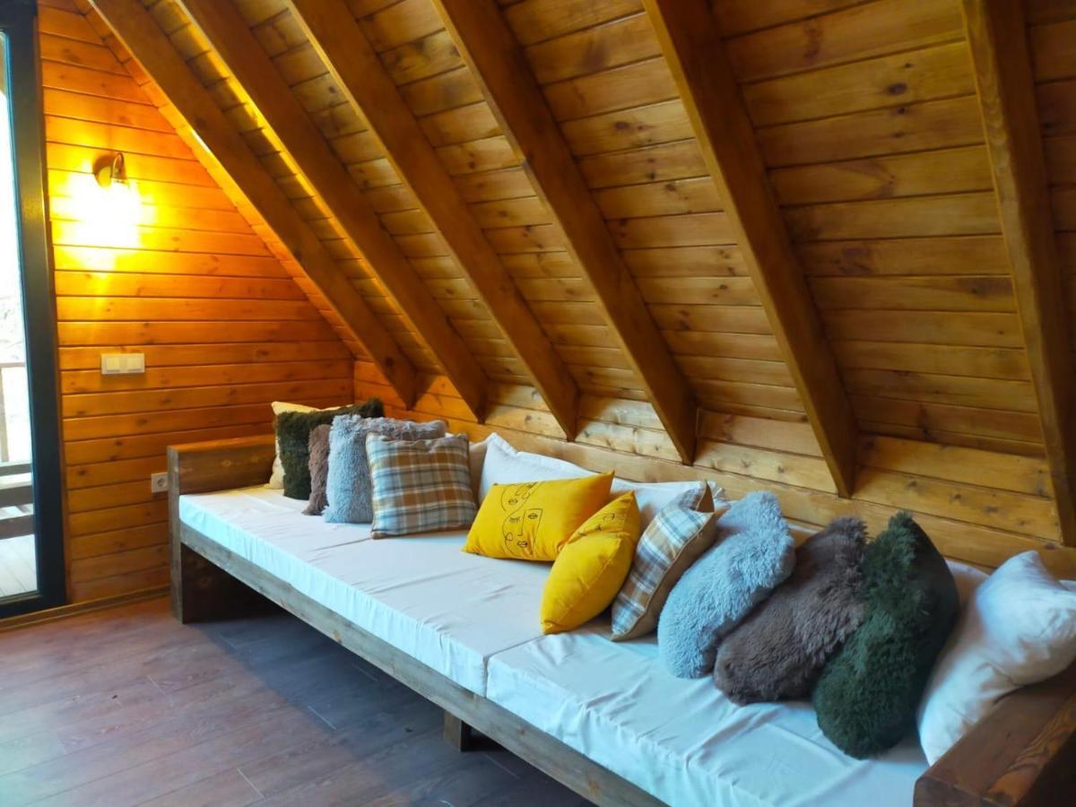 Panurlawoodenhouse Oezel Havuz& Sauna Mavi Dış mekan fotoğraf