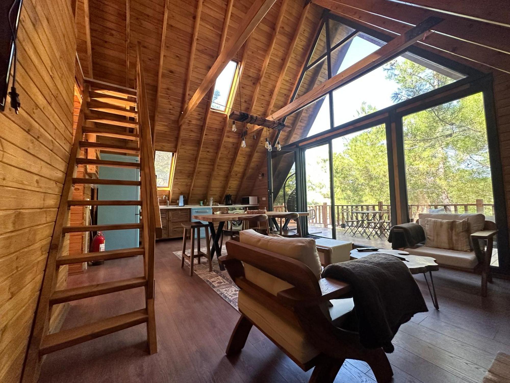 Panurlawoodenhouse Oezel Havuz& Sauna Mavi Dış mekan fotoğraf