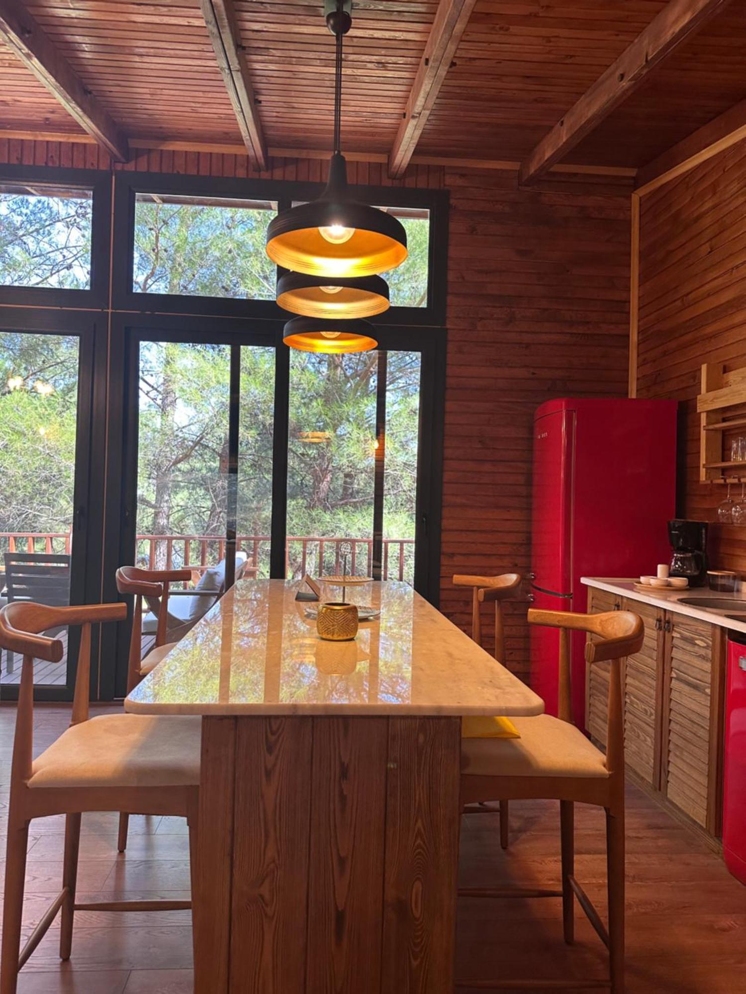 Panurlawoodenhouse Oezel Havuz& Sauna Mavi Dış mekan fotoğraf